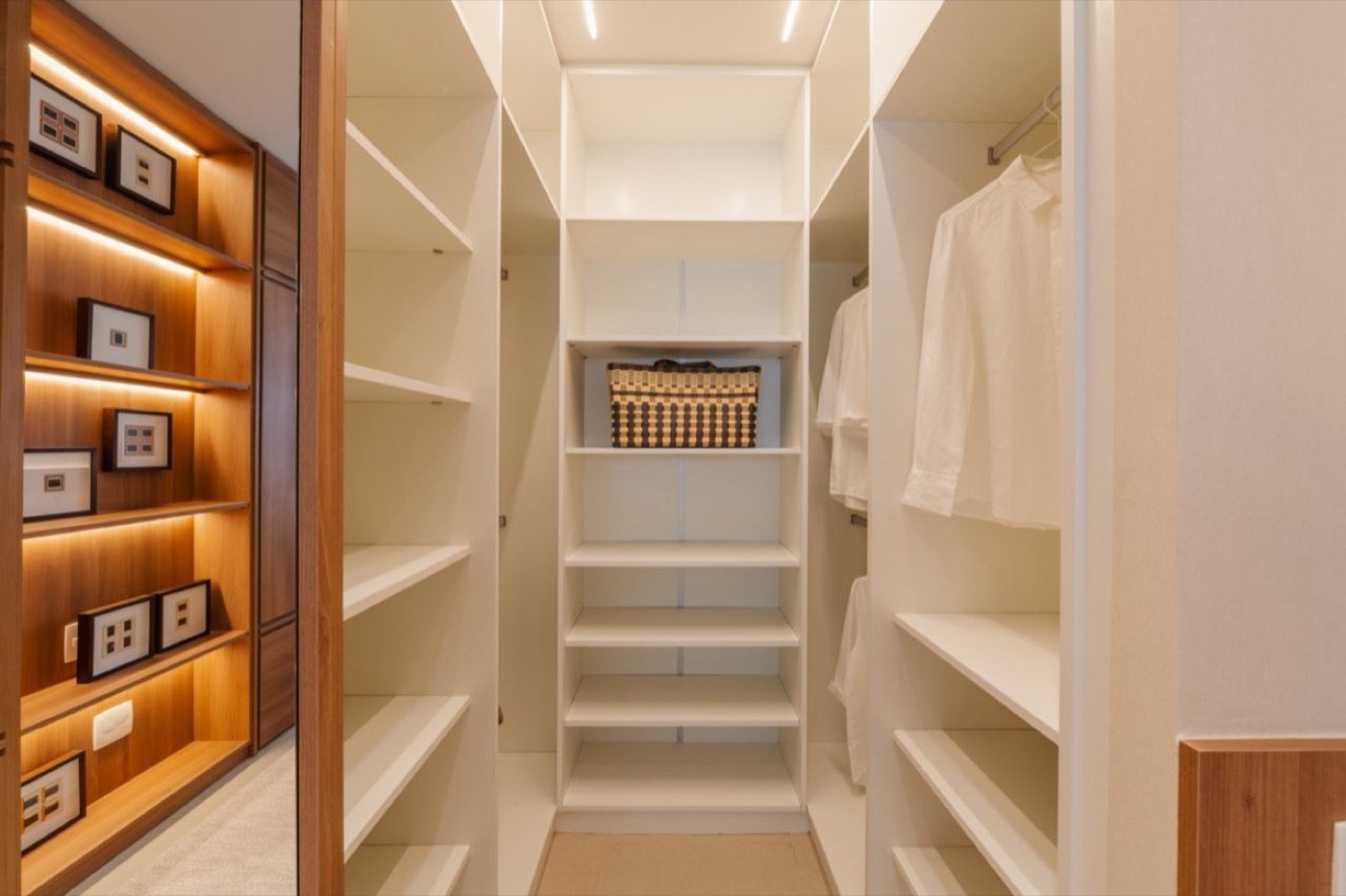 Closet planejado do decorado Pura por Artefacto