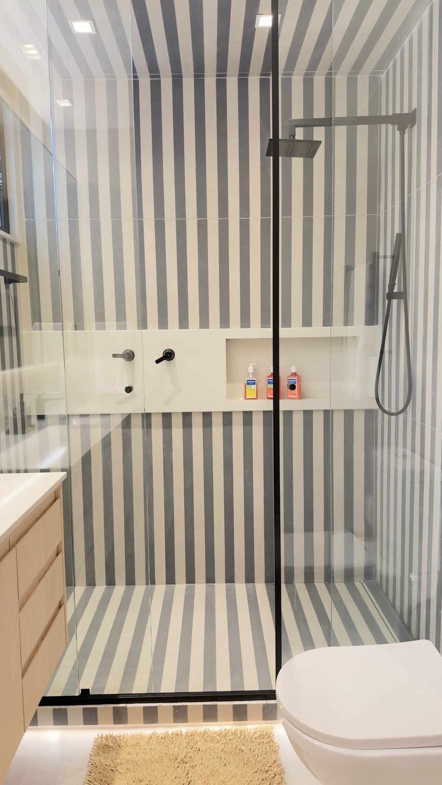 Banheiro de suíte do apartamento de 360 m² no Jardim Oceânico, Barra da Tijuca