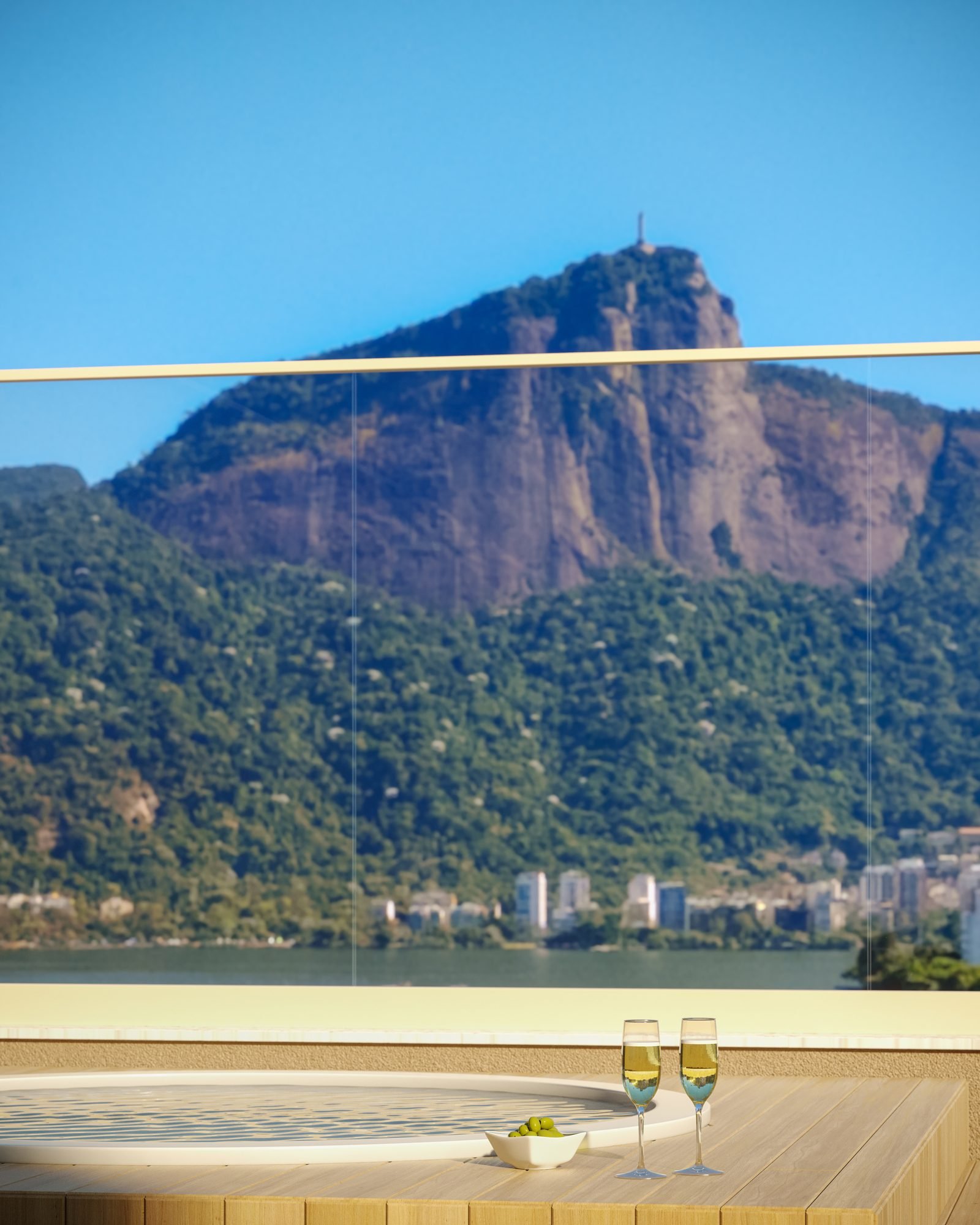 Vista do Cristo Redentor a partir de uma varanda do Be.in.Rio Nascimento Silva 387