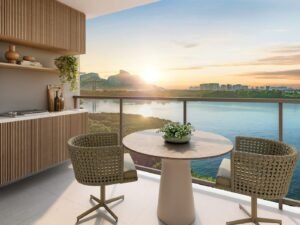 Varanda do Breeze Residence com vista para a Lagoa de Jacarepaguá e a Pedra da Gávea