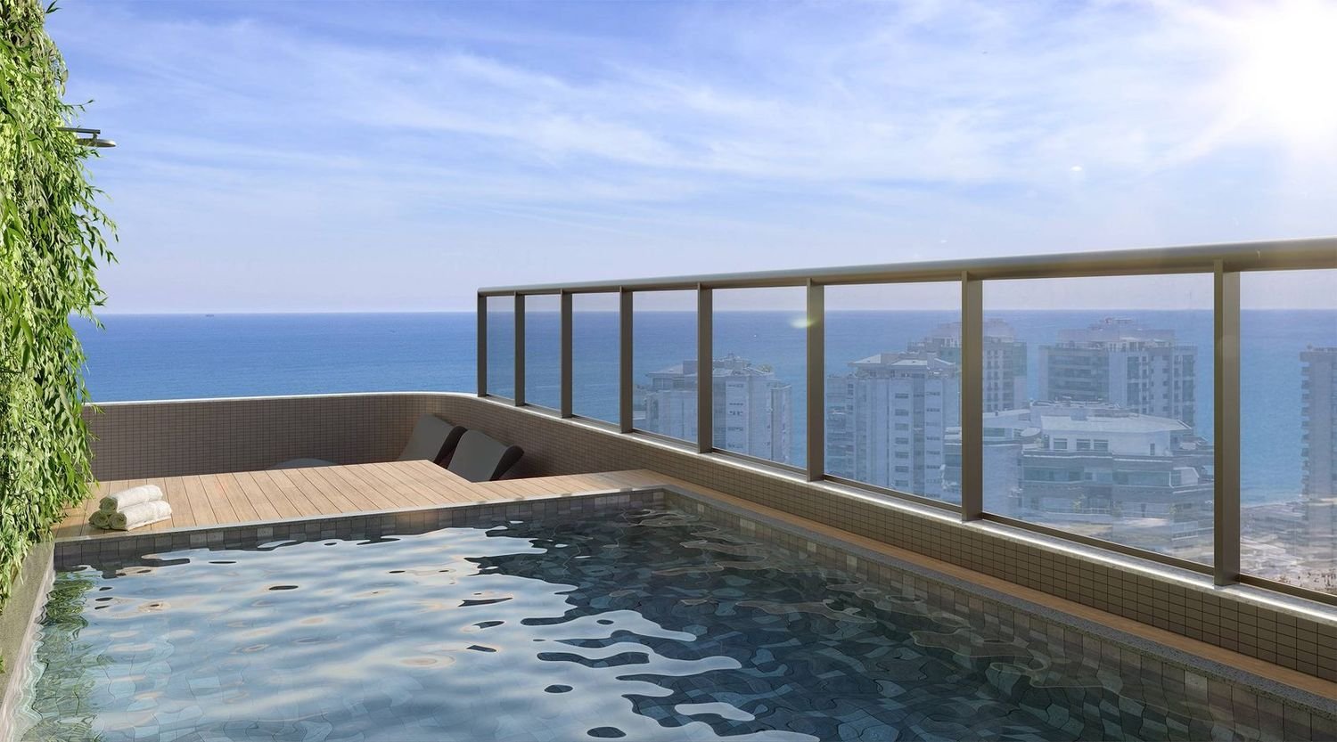 Piscina com vista para o mar em cobertura do Coupé Tower