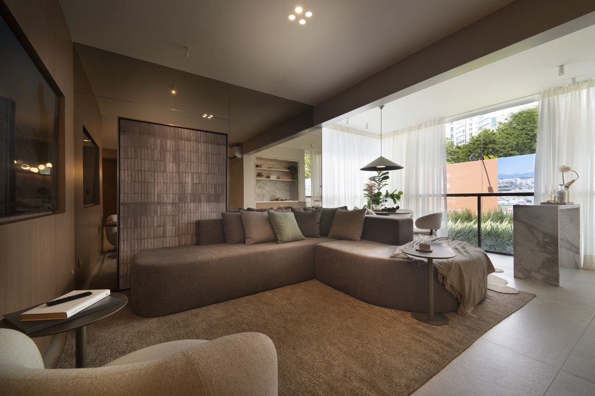 Sala de estar do decorado de 3 suítes do Epic Golf Residence