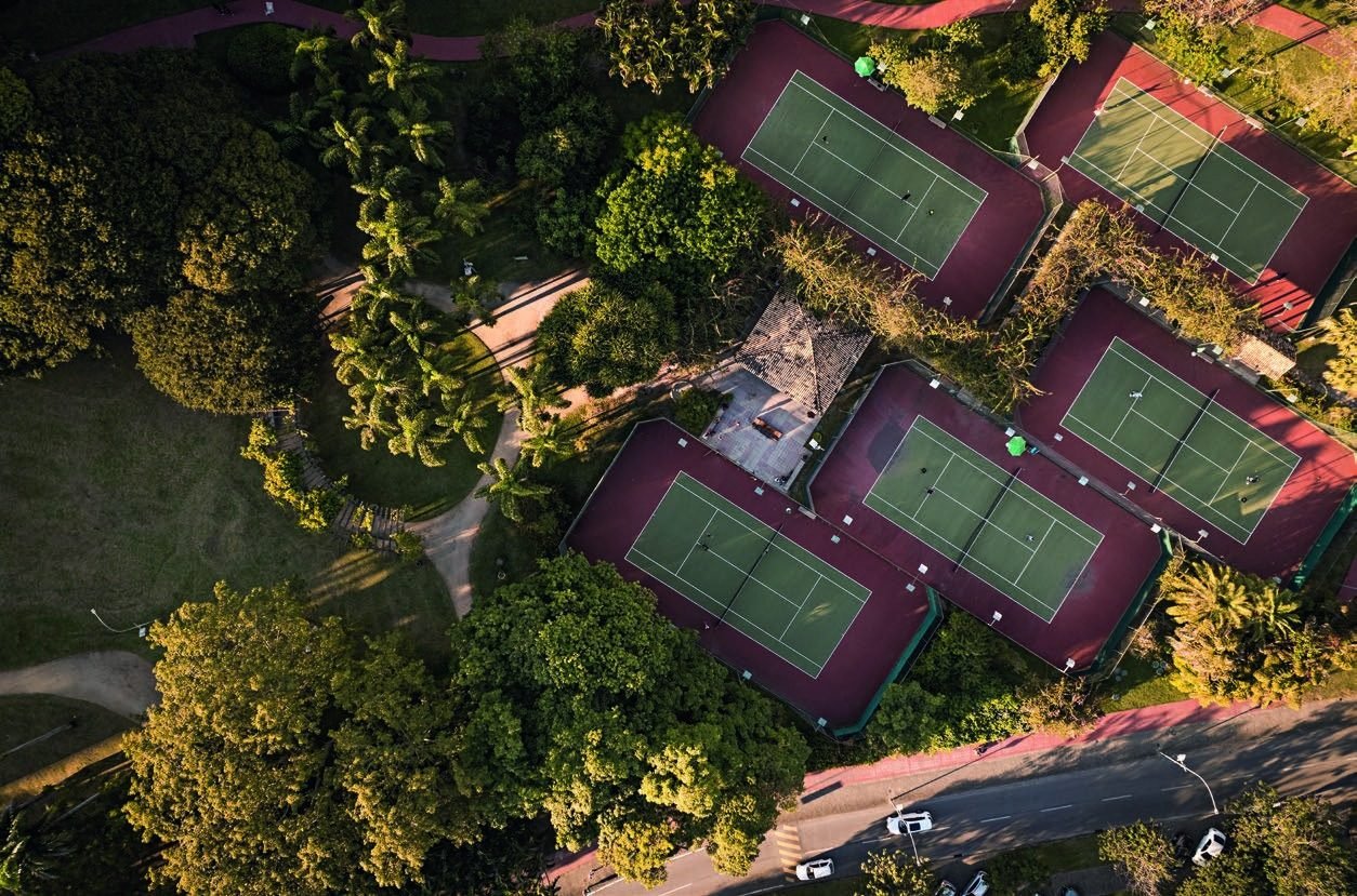 Quadras esportivas ao ar livre da Península