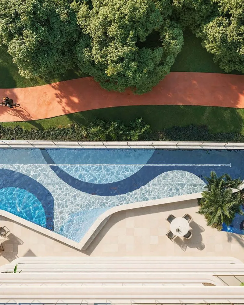 Singular by Tegra - piscina com paisagismo do Escritório Burle Marx na Península