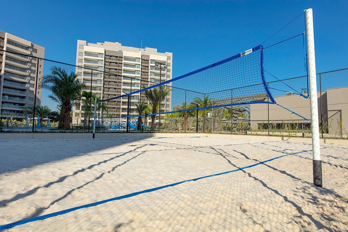 Quadra recreativa de areia do Latitud
