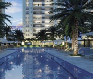 Piscina à noite no Majestic Cidade Jardim, Barra Olímpica