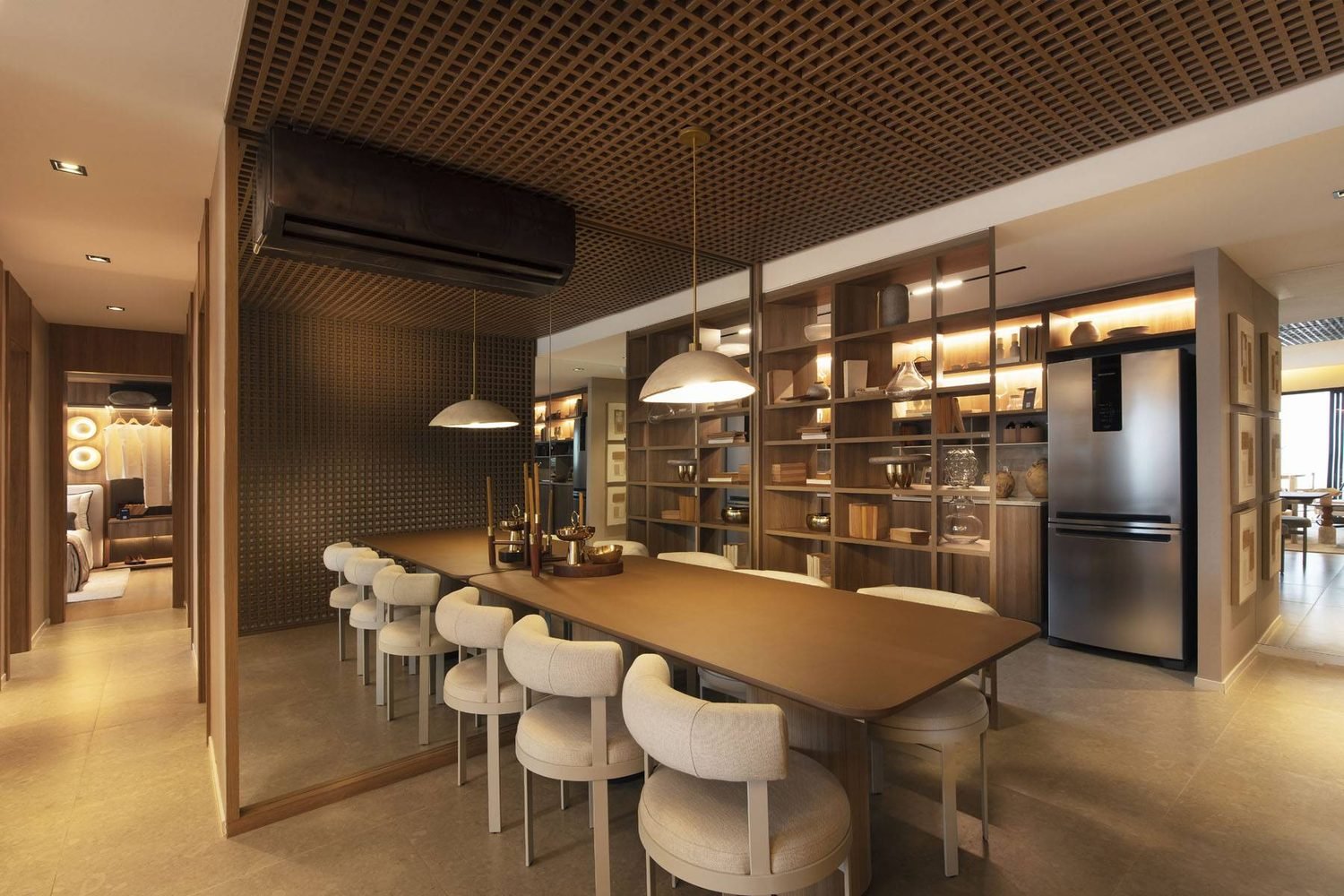 Sala de jantar do decorado de 115 m² do Woods